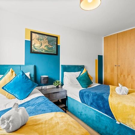 Enchanting Bristol Abode -Sleeps 6 With Balcony! エクステリア 写真